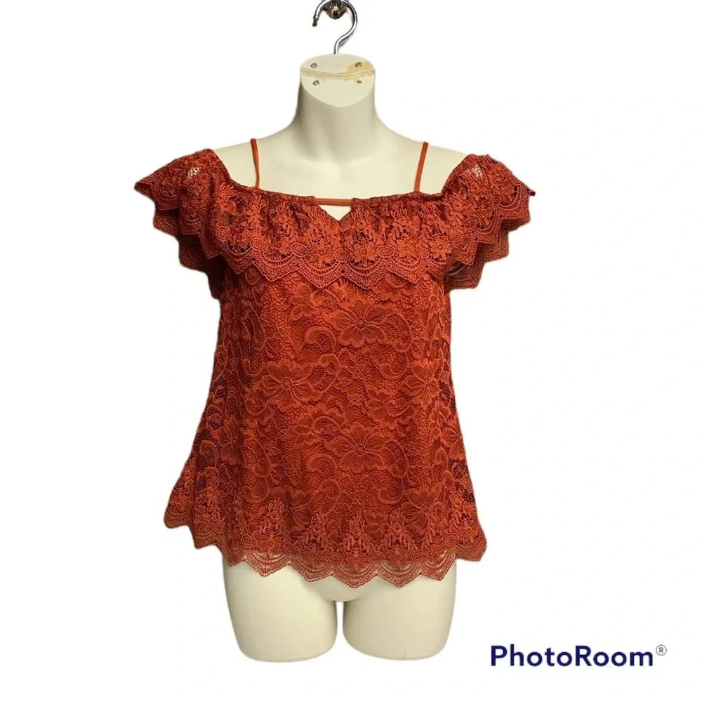 No Boundaries rust colored small peasant style top on/off shoulder NWT